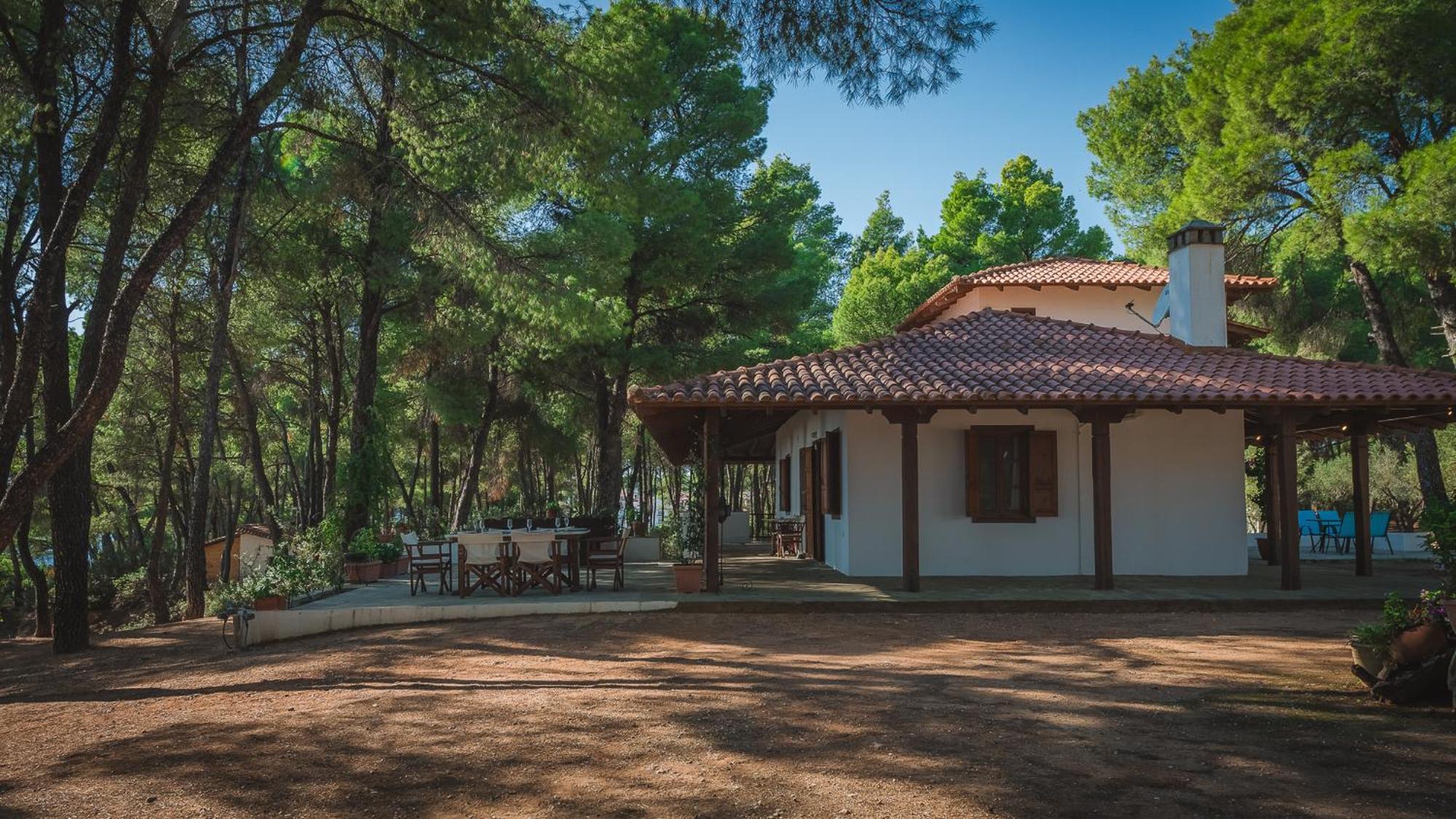 Squirrel Beach Front Villa, Metamorfosi Exteriör bild