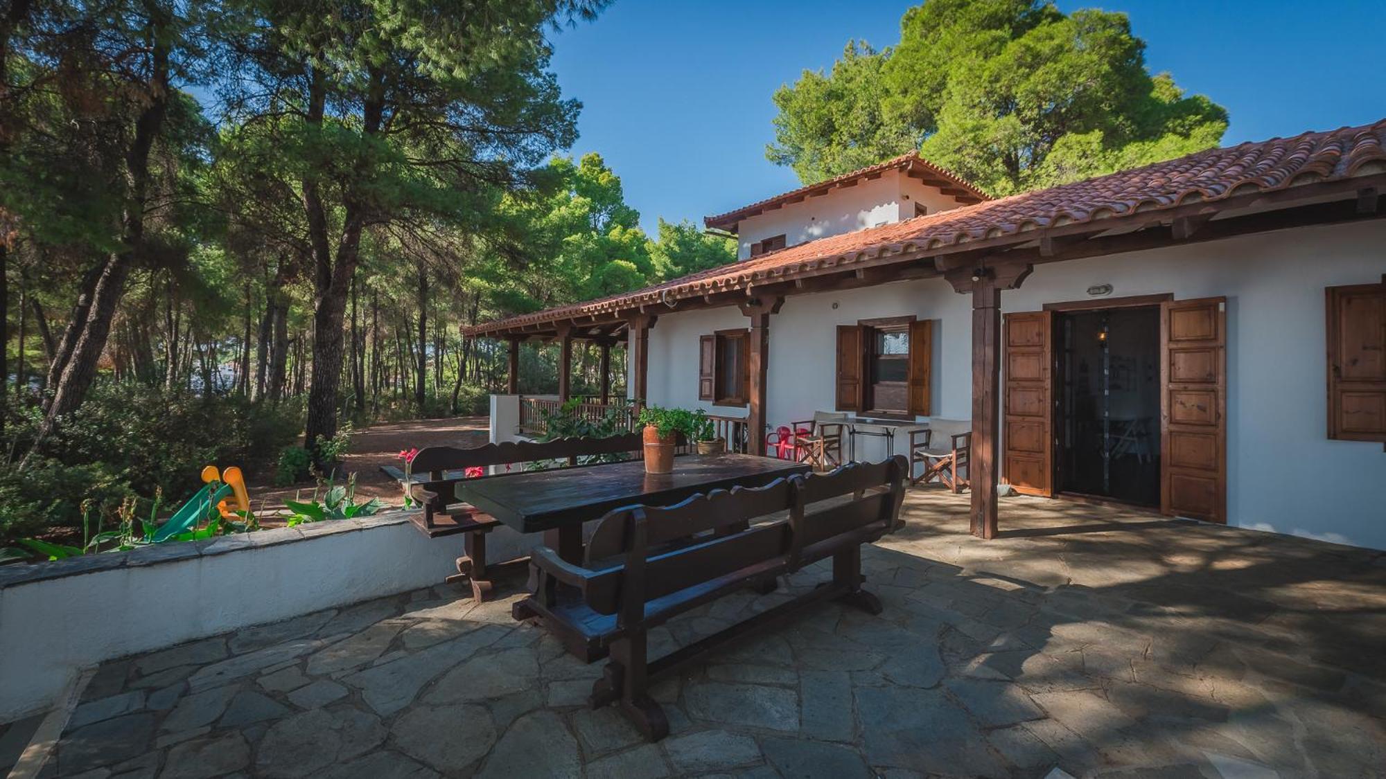 Squirrel Beach Front Villa, Metamorfosi Exteriör bild